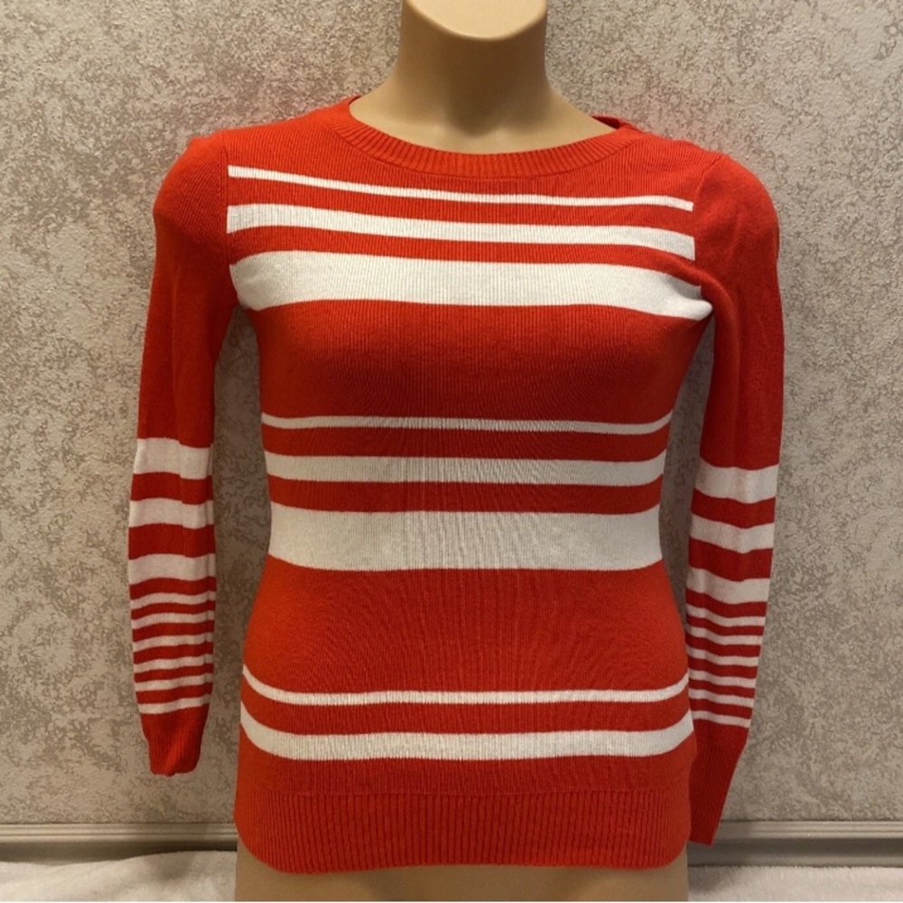 Express Women's Bold Red and White Striped Crew Neck Sweater